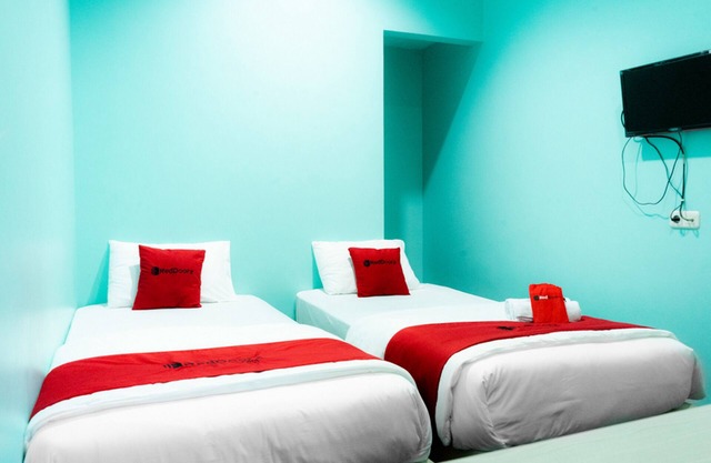 RedDoorz near Gajah Mada Street Semarang
