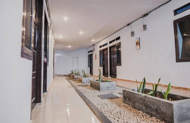 RedDoorz near Jalan Soeprapto Bengkulu