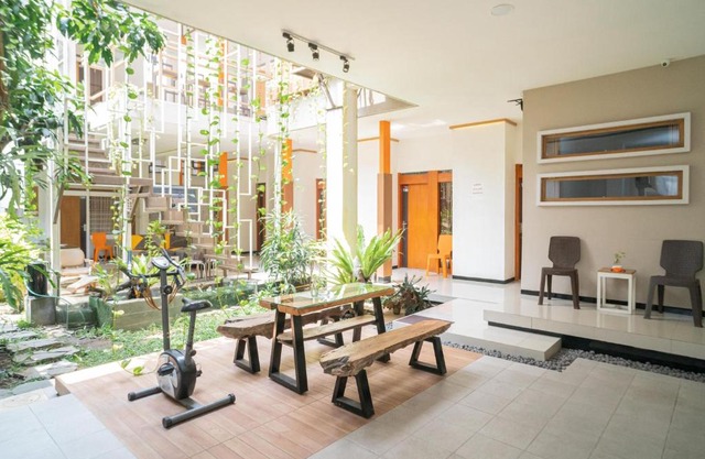 RedDoorz Syariah near Transmart MX Malang