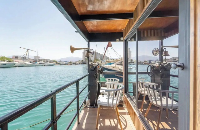 RedSeaSuite Duplex Suite + Attached Car