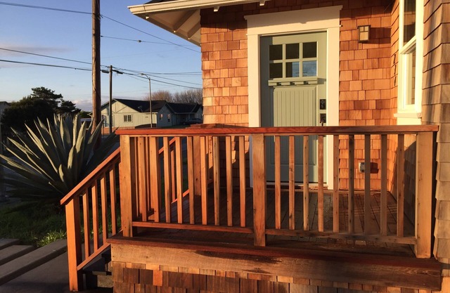 Redwood Bungalow – built in 1923, Newly Renovated