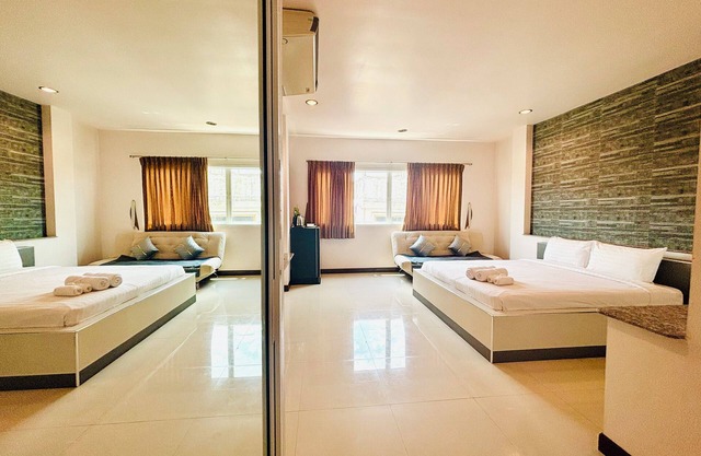 Ree Riverside hotel
