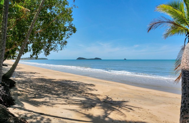 Reeflections Beachfront Holiday House