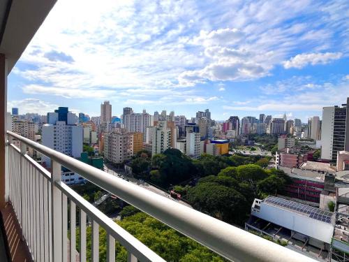Refúgio Privado Liberdade: A/C + Rooftop ao lado do metro