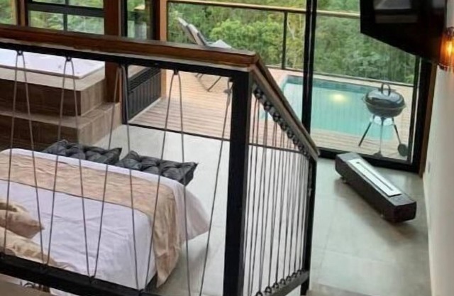 Refúgio Romântico com Vista Incrível