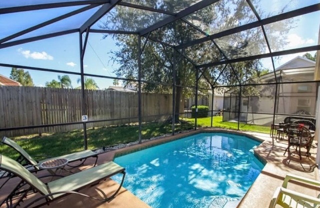 Ref 17. Lake Berkley. Superb Villa , own pool. BBQ.Nr Disney