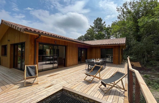REF 90H : Magnifique Villa Neuve Pour 10 Personnes à 2 min du lac