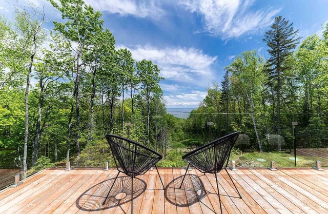 Refuge 1: River Views & Private Spa Retreat