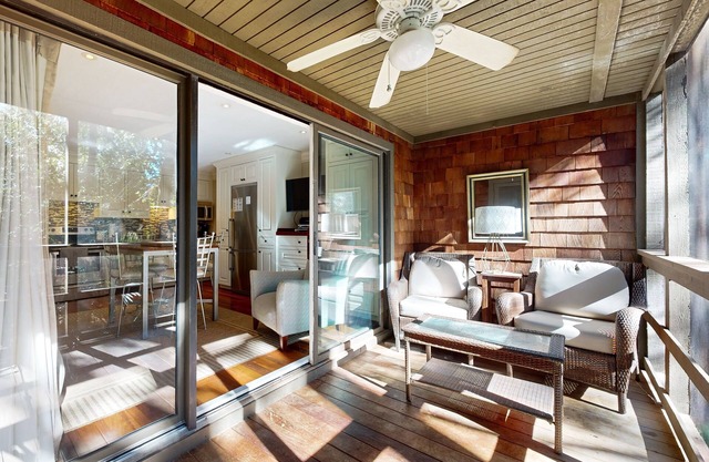 Refurbished Villa with Private Wooded Views, Tennis & Nearby Beach Access