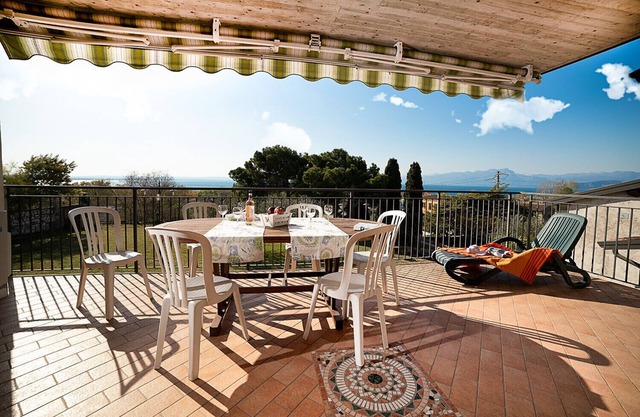 Regarda - apartment "Eden 1" with terrace with lake view and barbecue