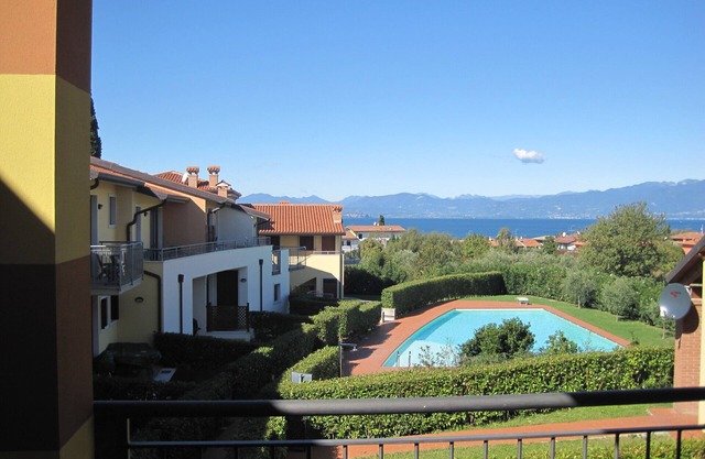 Regarda - bike apartment Miralago 2 with pool, lake view,