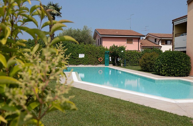 Regarda - holiday apartment "Blitz 2" in Lazise with pool and airco