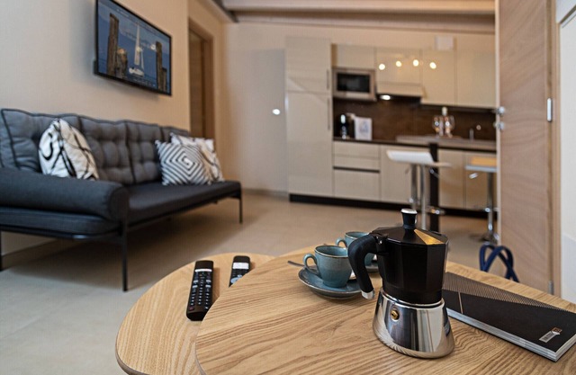 Regarda - Residenza "G&J - G floor" modern onebedroom apartment with roof terrace