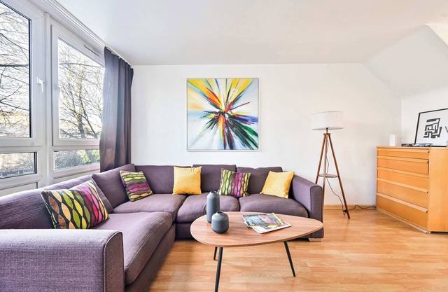Regents Park Living by Sleepoverstays