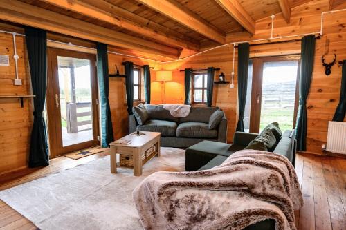 Reindeer Lodge Very Special Retreat With Private Hot Tub Near Cannock Chase By StayStaycations