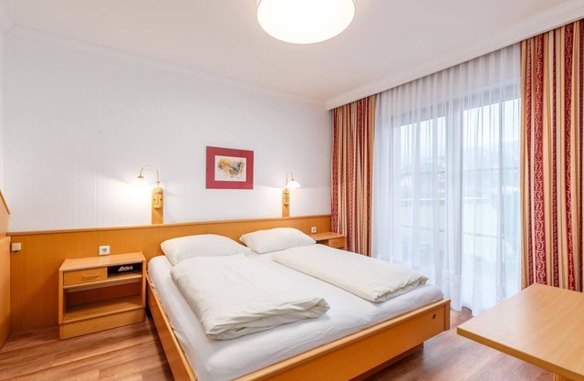 Reisslerhof 6-bed apartment - Reisslerhof Apartment by myNests