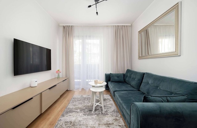 Reja 55 | Wroclaw | Stylish Apartment | Smart TV