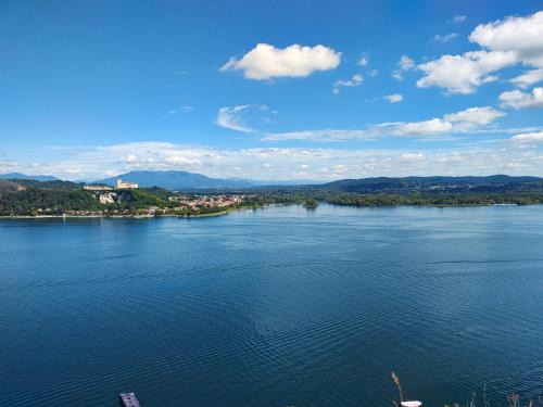 Relax, a 10 minuti dall'aeroporto di Malpensa, lago Maggiore