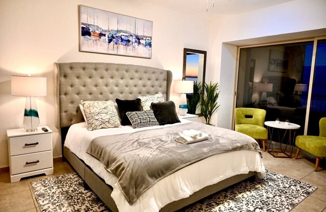 Relax and enjoy the view. Luxurious beachfront 2 bedroom condo. Sonoran Sky 507