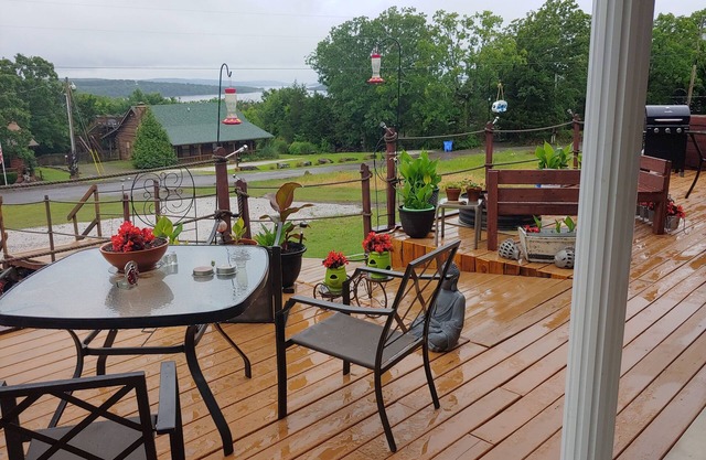 Relax and enjoy this beautiful 3 Bed, 2 Bath home on Oklahoma’s Lake Tenkiller.
