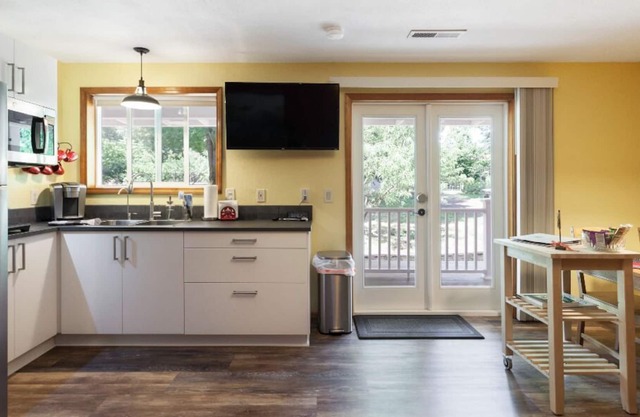 Relax and Get Away from It All - The Original Blessings Farm Hideaway!