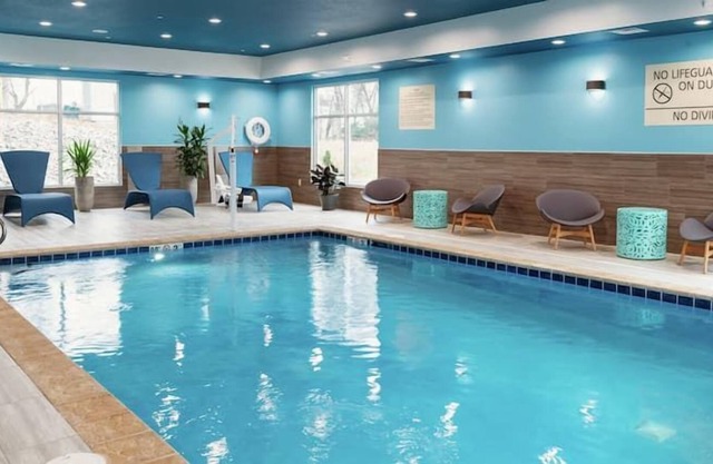 Relax and Recharge! 3 Comfortable Units, Free Parking and Free Breakfast