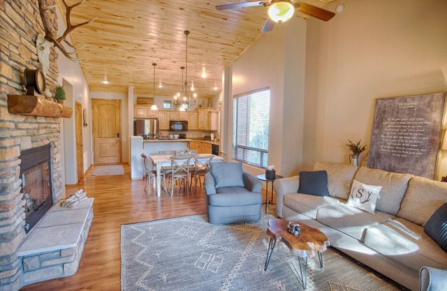 Relax and unwind in the White Mountains!