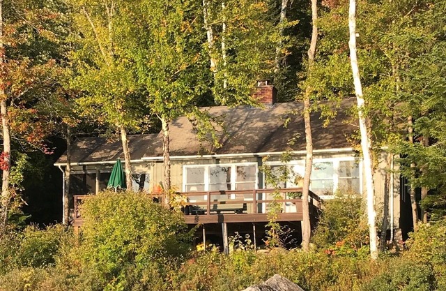 Relax at Comfortable Lakeside Camp in Northern Vermont