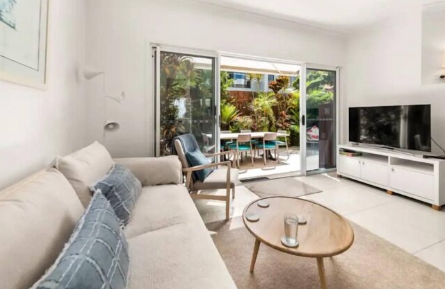 Relax close to Noosa River