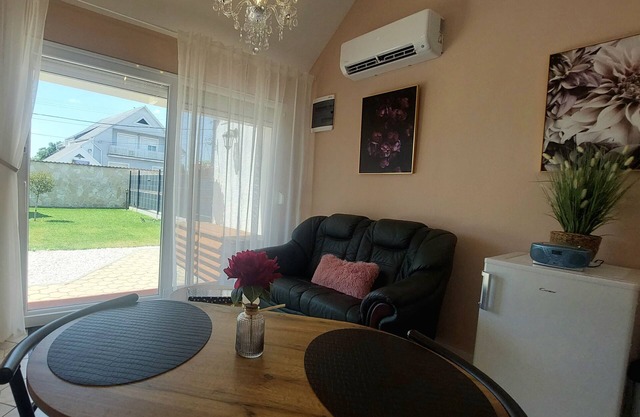 RELAX Cozy apartment with 1 bedroom and WiFi, AC in amazing Bük