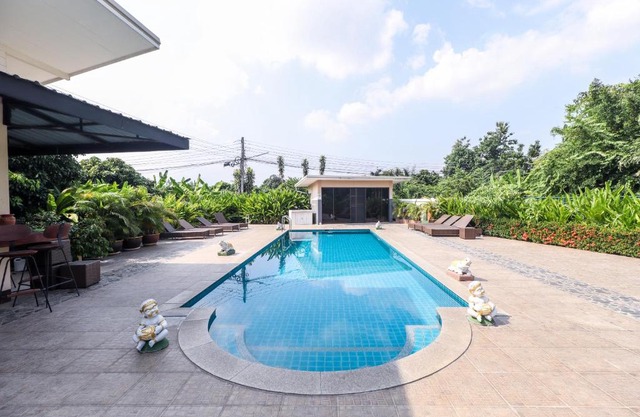 Relax Garden House
