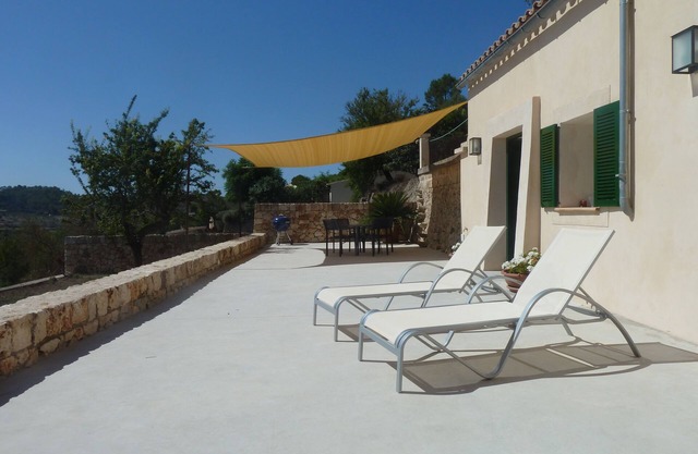 RELAX IDEAL COUNTRY HOUSE, EXCELLENT VIEWS. FREE WIFI. AIR CONDITIONING.