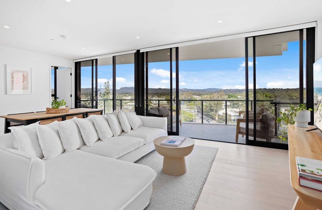 Relax in luxury, a short walk to the beach