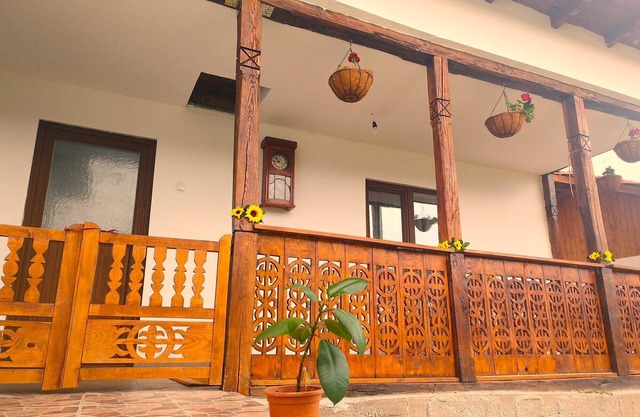 Relax in the Heart of Nature at Pridvorul Stoenești – Family & Peaceful Retreat!