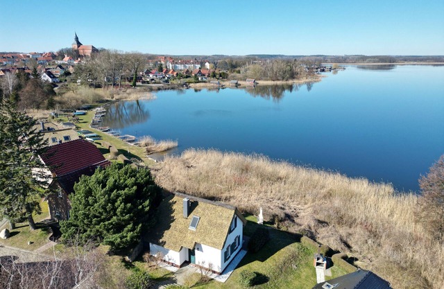 Relax in the idyllic vacation home Seerose am See!