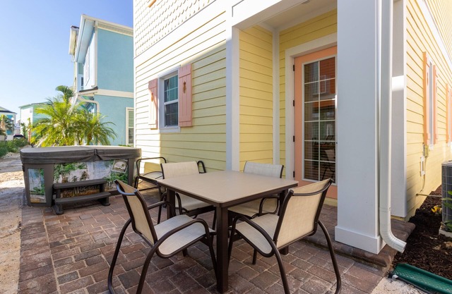 Relax & Reboot - Fantastic Margaritaville Cottage w/Private Hot Tub