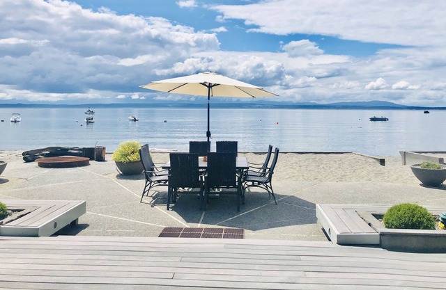 Relax & Rejuvenate, Watch Amazing Sunsets & Eagles, Huge Fire-pit for S’mores!