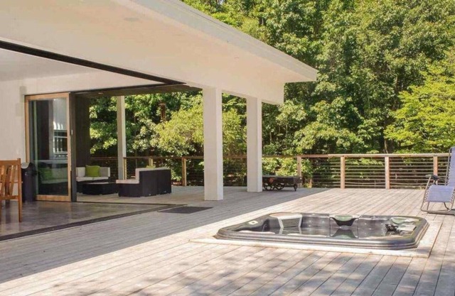 Relax & Retreat at Wild Mountain Getaway