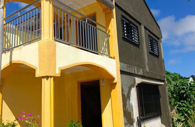 Relax with friends at this peaceful place to stay in siargao island