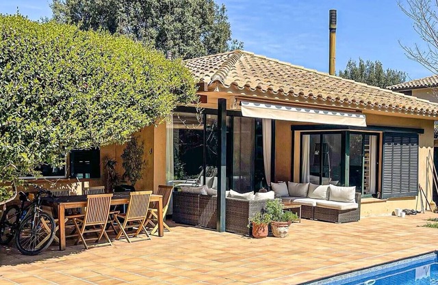 Relaxation at Villa Gabriella in the Costa Brava