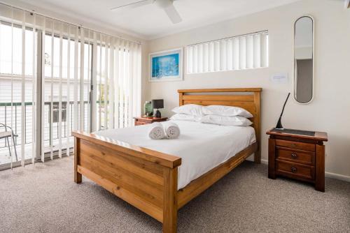 Relaxed Bayside Living Sleeps 4