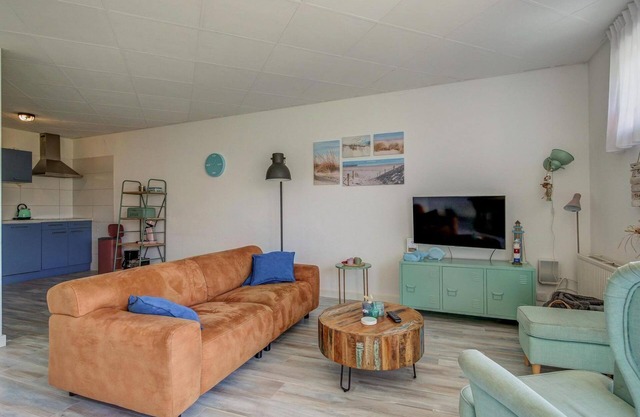 Relaxed Beach Holiday at De Strandjutter: Walking Distance to Julianadorp aan Zee, Comfortable and Cozy Stay!