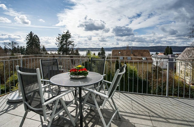 Relaxed peace above the rooftops in Überlingen West with a view of Lake Constance