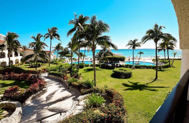Relaxing 1BR for Couples at Xaman Ha 7110