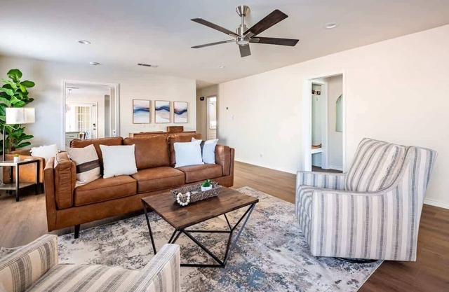 Relaxing 3BR Stay - BBQ, Games & Comfort!