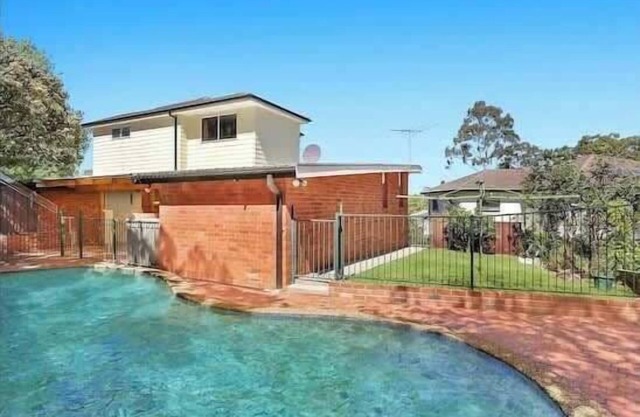Relaxing 6 Bedroom Escape in Carlingford with Pool