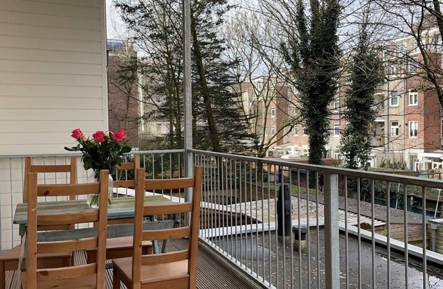 Relaxing apartment in De Pijp, ideal for business or couple trip