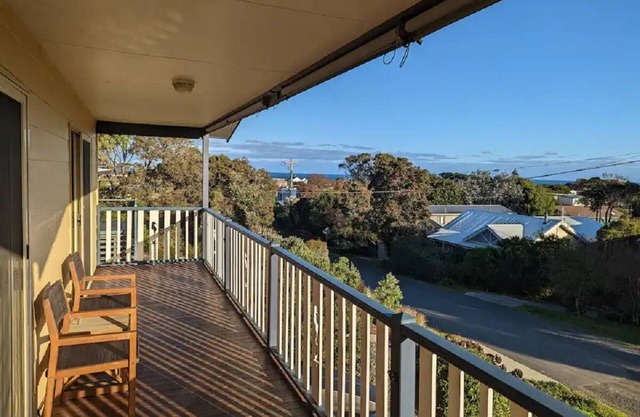 Relaxing Beach Getaway with Great Ocean Views