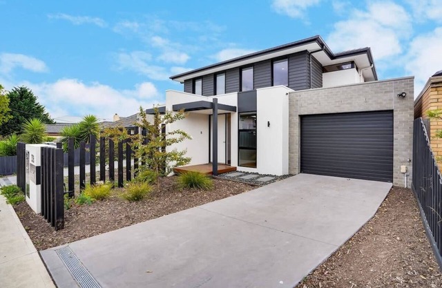 Relaxing Bentleigh Executive Family Getaway