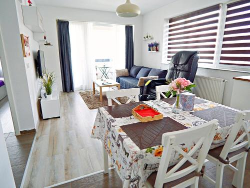 Relaxing Coresi Apartment